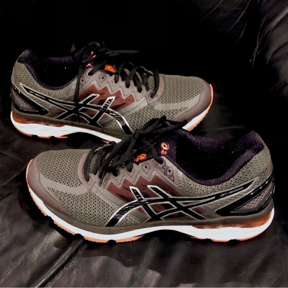 Asics GT-2000, Men’s Size 10-1/2 Extra Wide 4E.